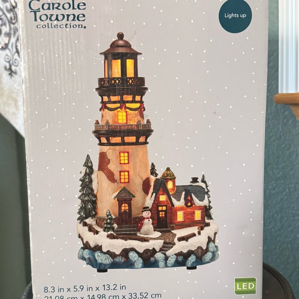 Carole Towne Light-Up Lighthouse Village